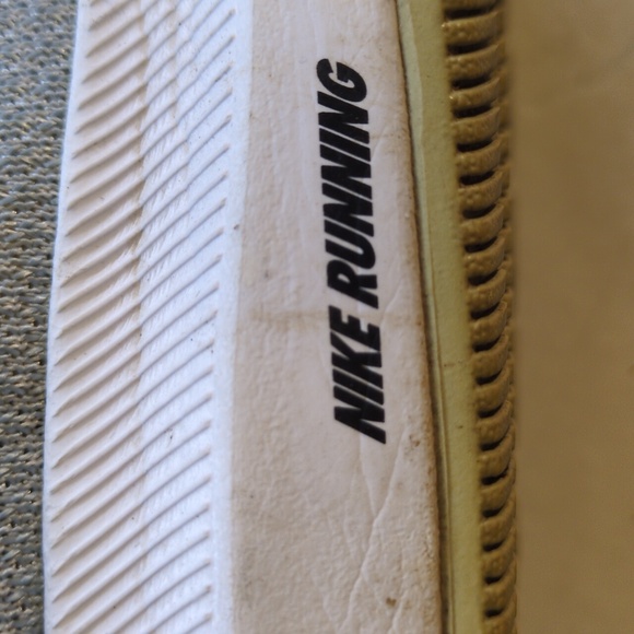 Nike Gray Running Shoes - Picture 2 of 8